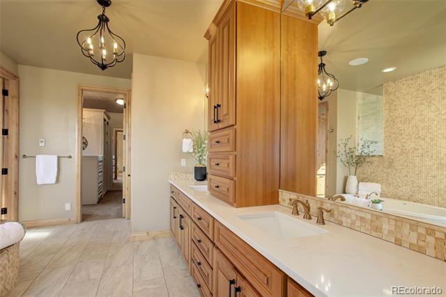 4822 Bandera Place