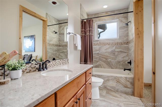 4822 Bandera Place