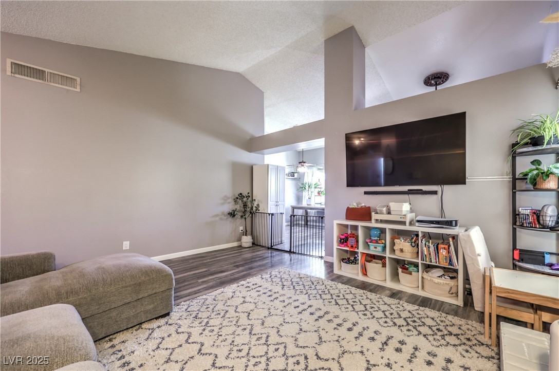 914 Clipper Drive