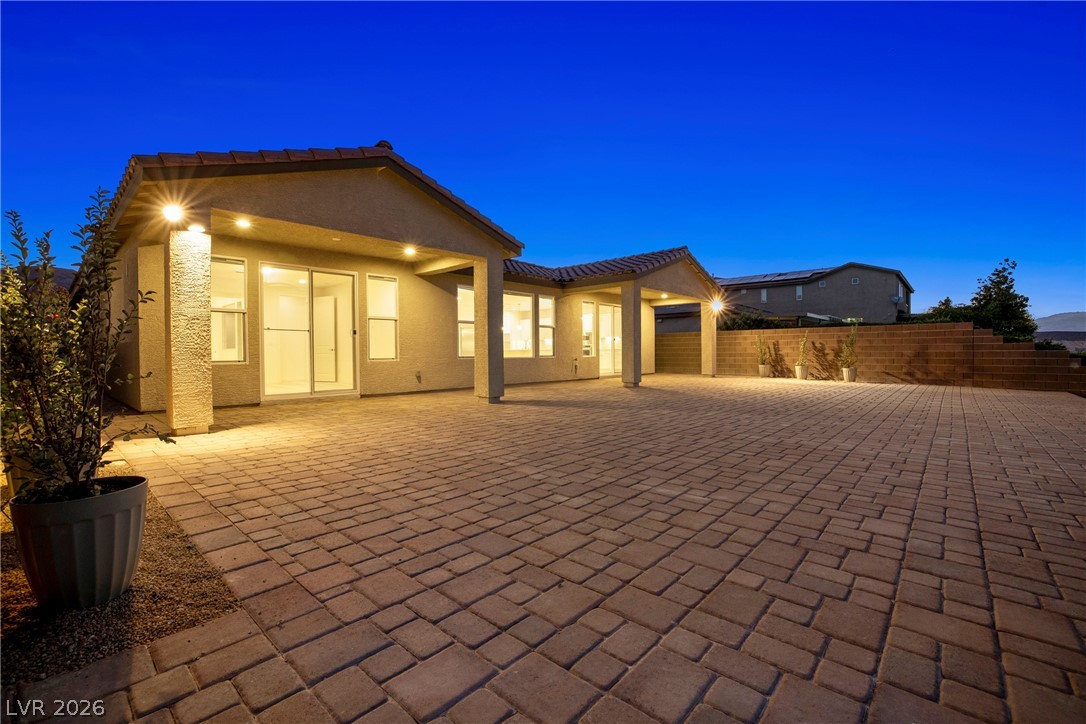 4732 Amazing View Street