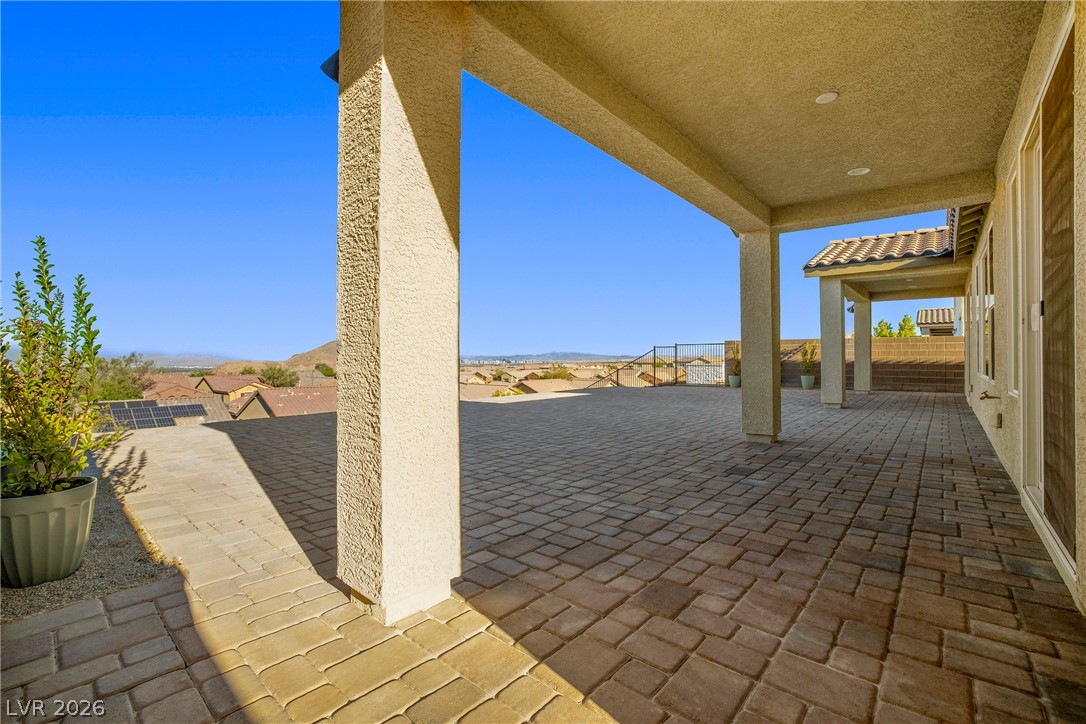 4732 Amazing View Street