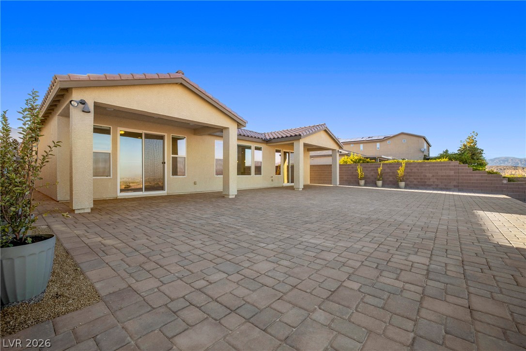 4732 Amazing View Street