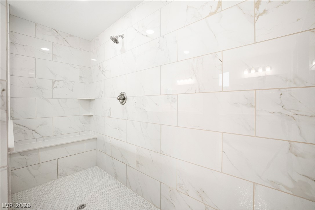 4732 Amazing View Street