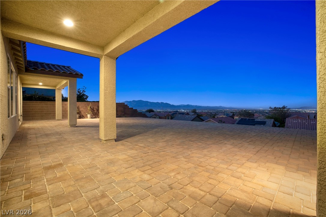 4732 Amazing View Street