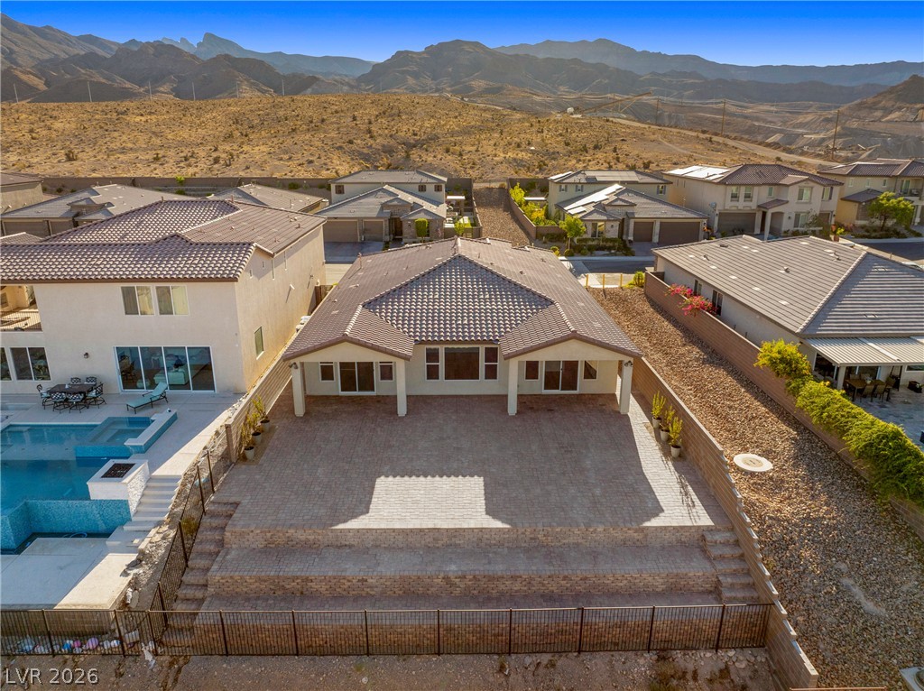 4732 Amazing View Street
