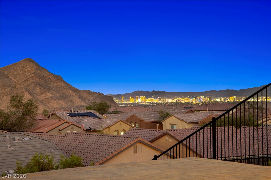 4732 Amazing View Street
