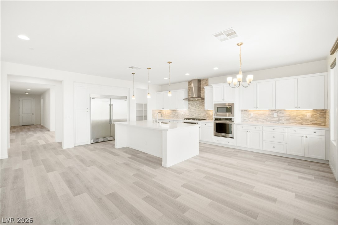 4732 Amazing View Street