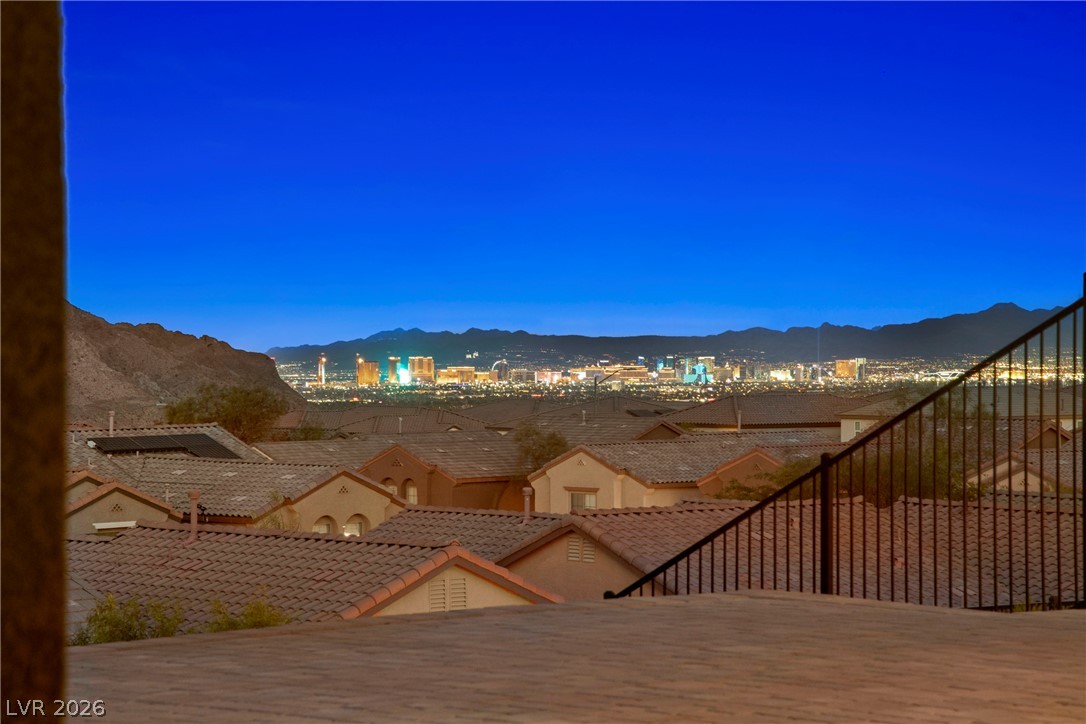 4732 Amazing View Street