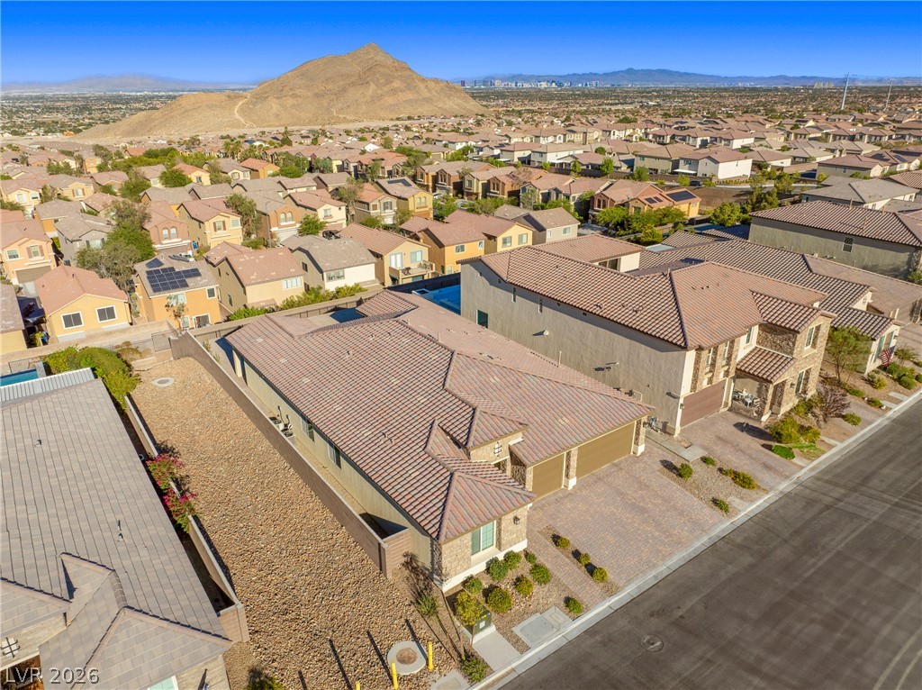 4732 Amazing View Street