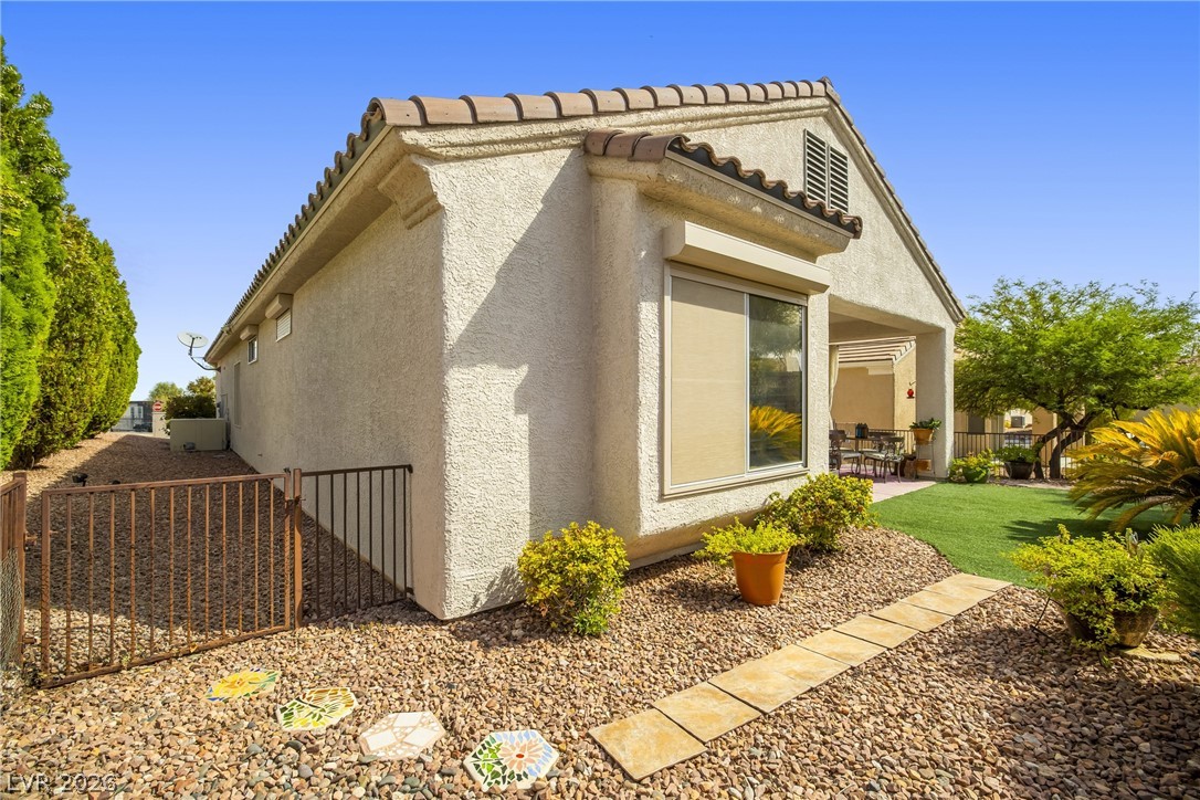 2515 Romanza Road