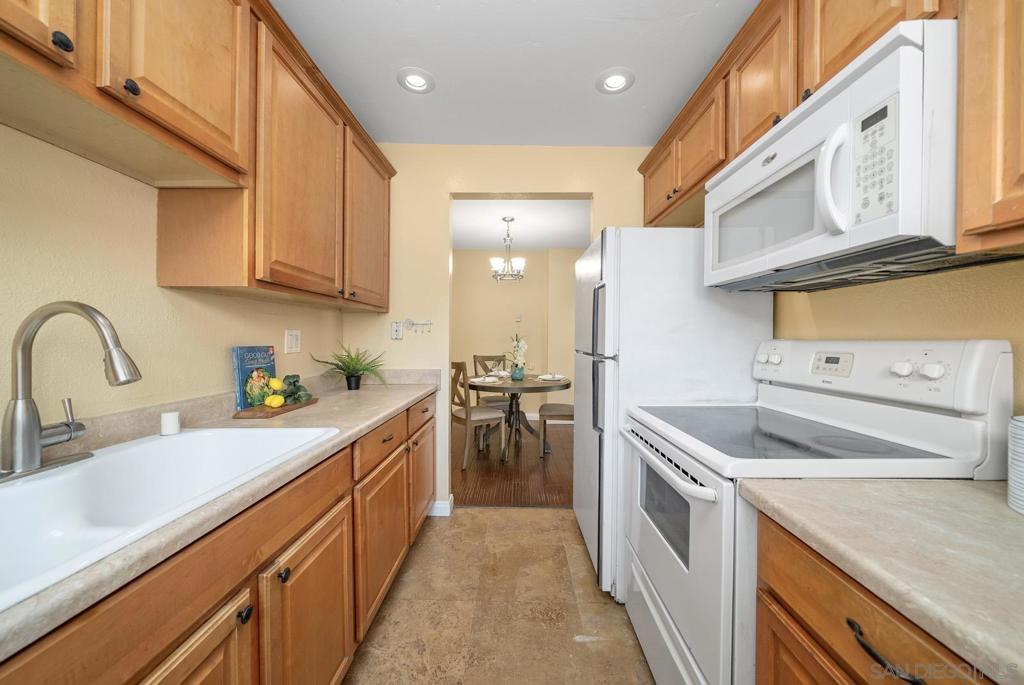 2920 Briarwood Rd. B12