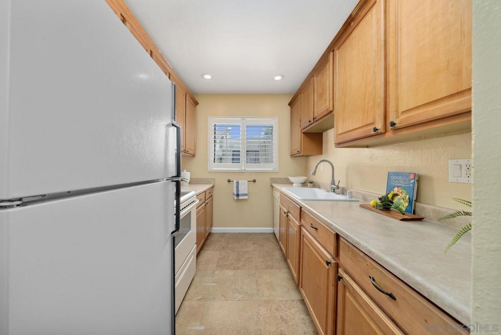 2920 Briarwood Rd. B12