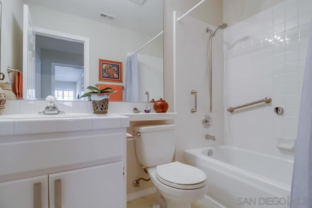 2520 La Costa Ave