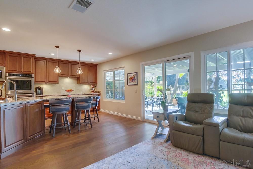 2520 La Costa Ave