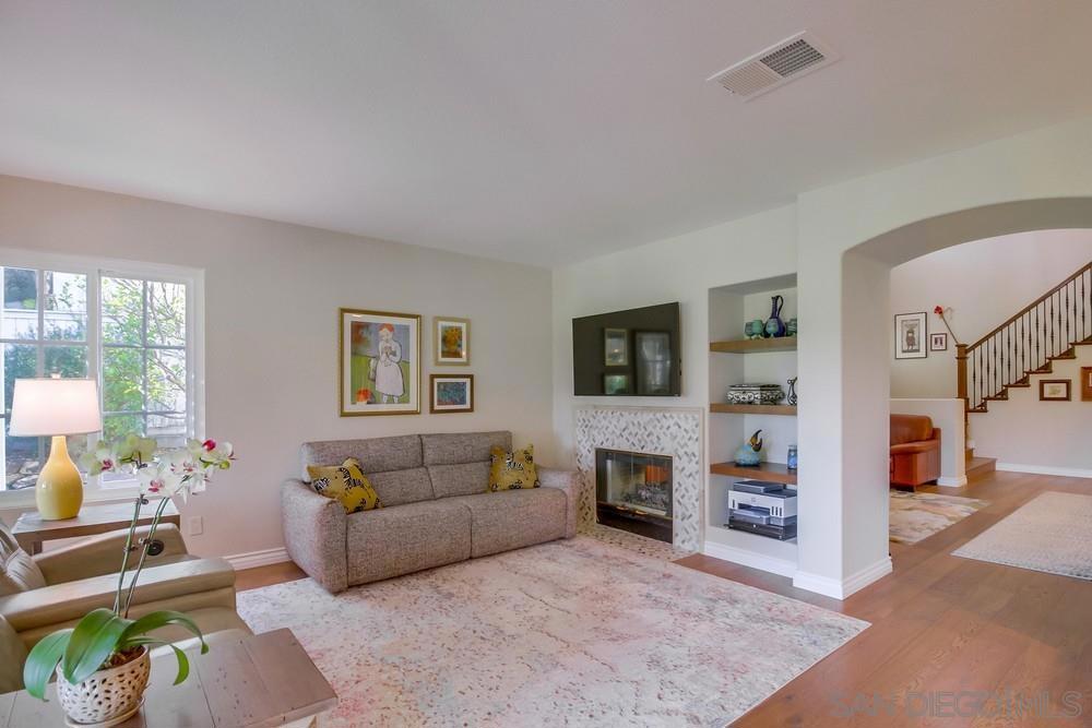 2520 La Costa Ave