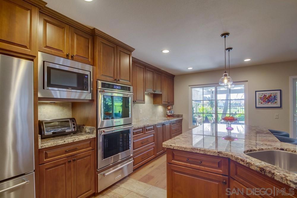 2520 La Costa Ave