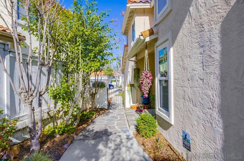 2520 La Costa Ave