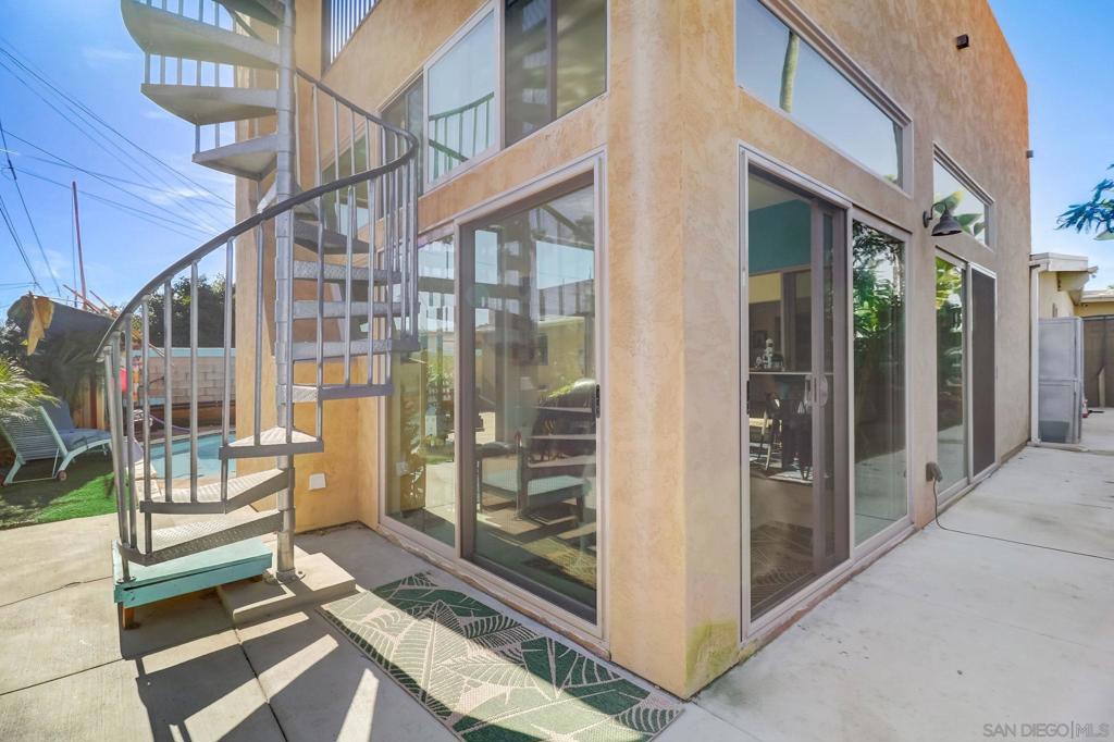 1301 Louden Lane