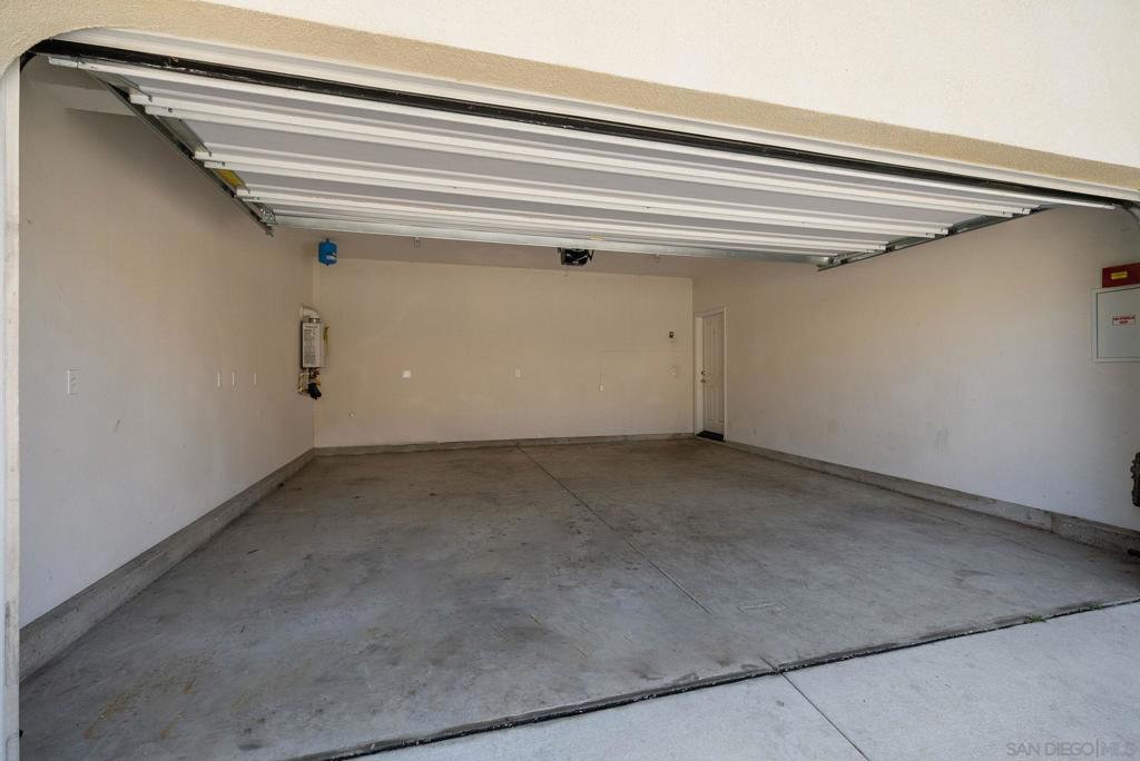 979 Rolling Dunes Way