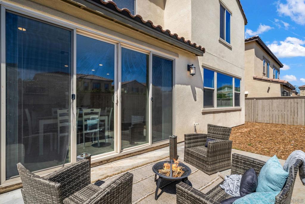 979 Rolling Dunes Way