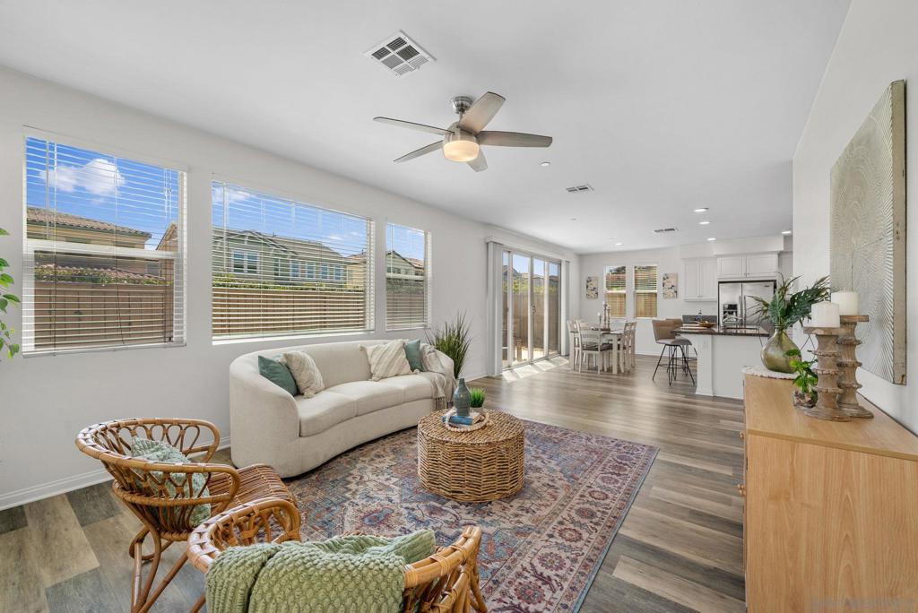 979 Rolling Dunes Way