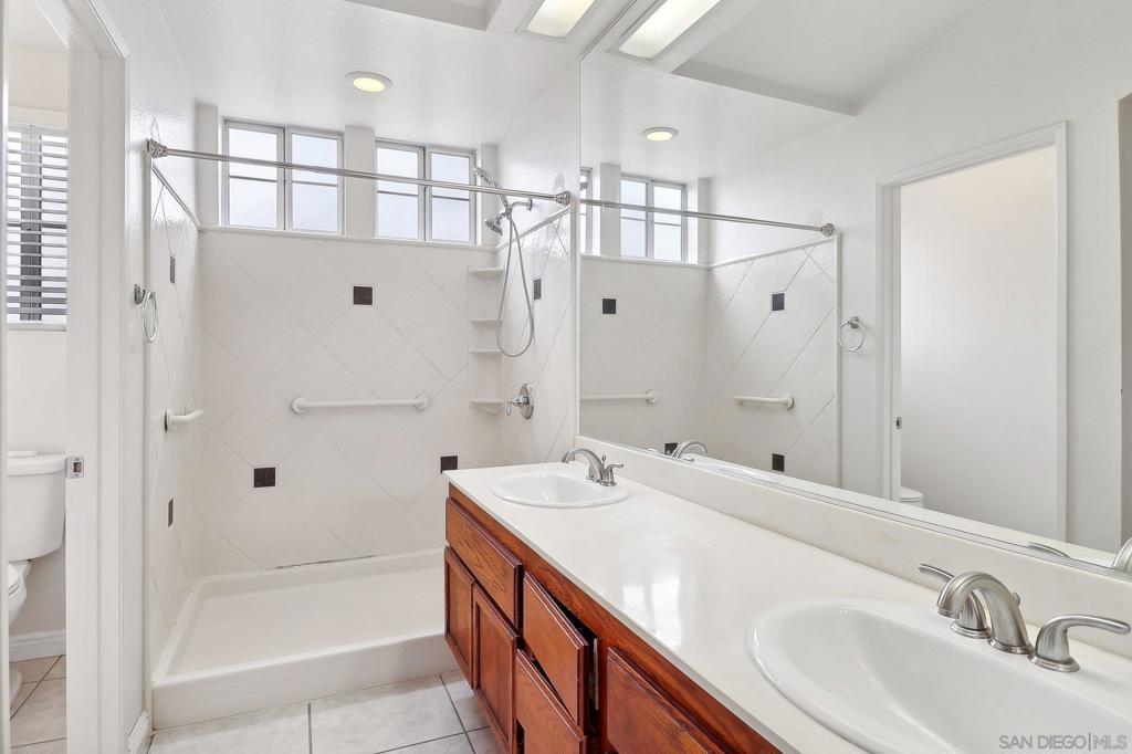 1370 Callejon Palacios 59