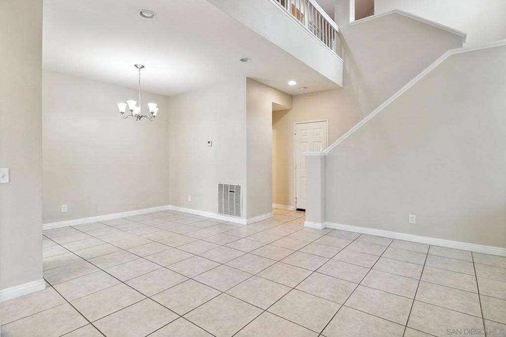 1370 Callejon Palacios 59