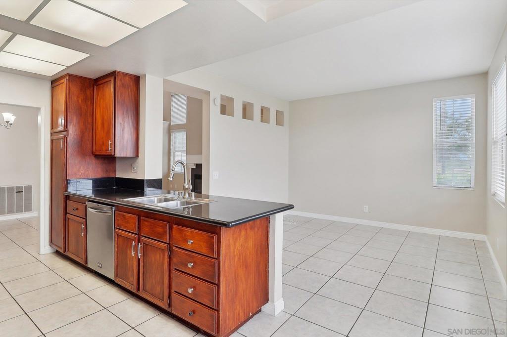 1370 Callejon Palacios 59