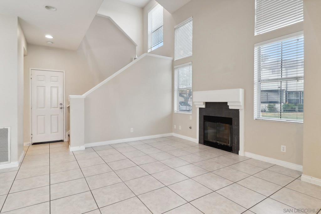 1370 Callejon Palacios 59