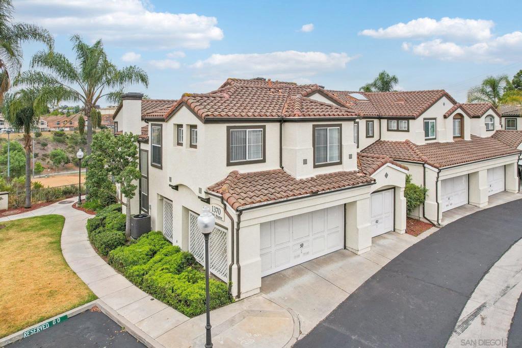 1370 Callejon Palacios 59