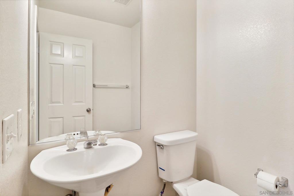 1370 Callejon Palacios 59