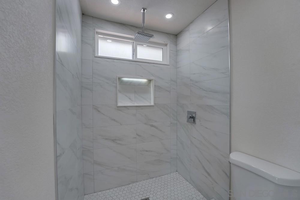 7448 Carrie Ridge Way