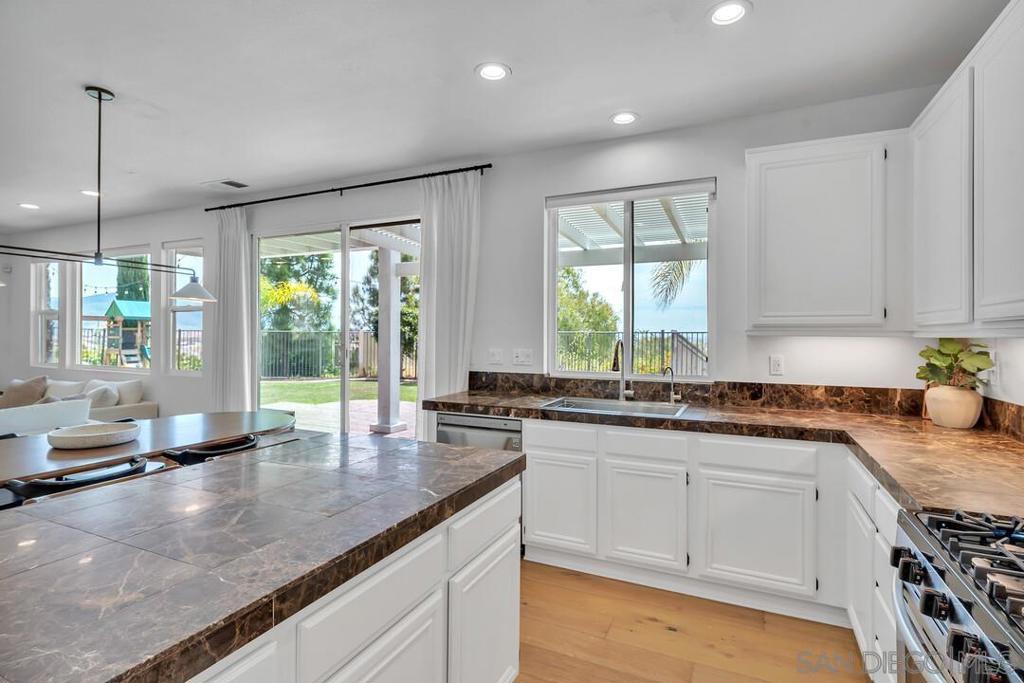 2884 Red Rock Canyon Rd