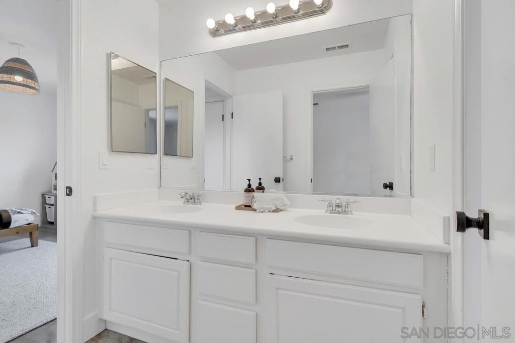 2884 Red Rock Canyon Rd