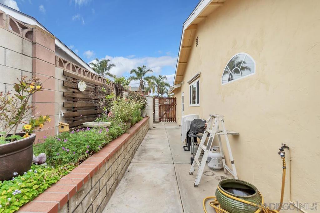 931 Mission Ave