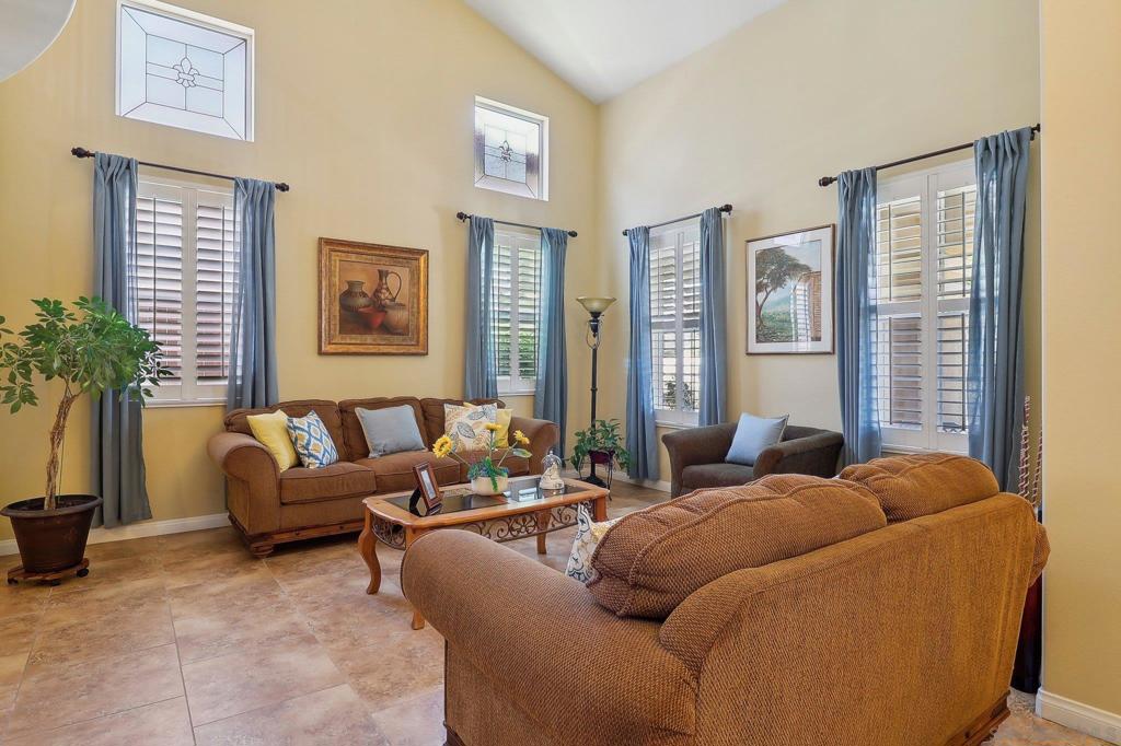 1094 Mount Dana Dr.