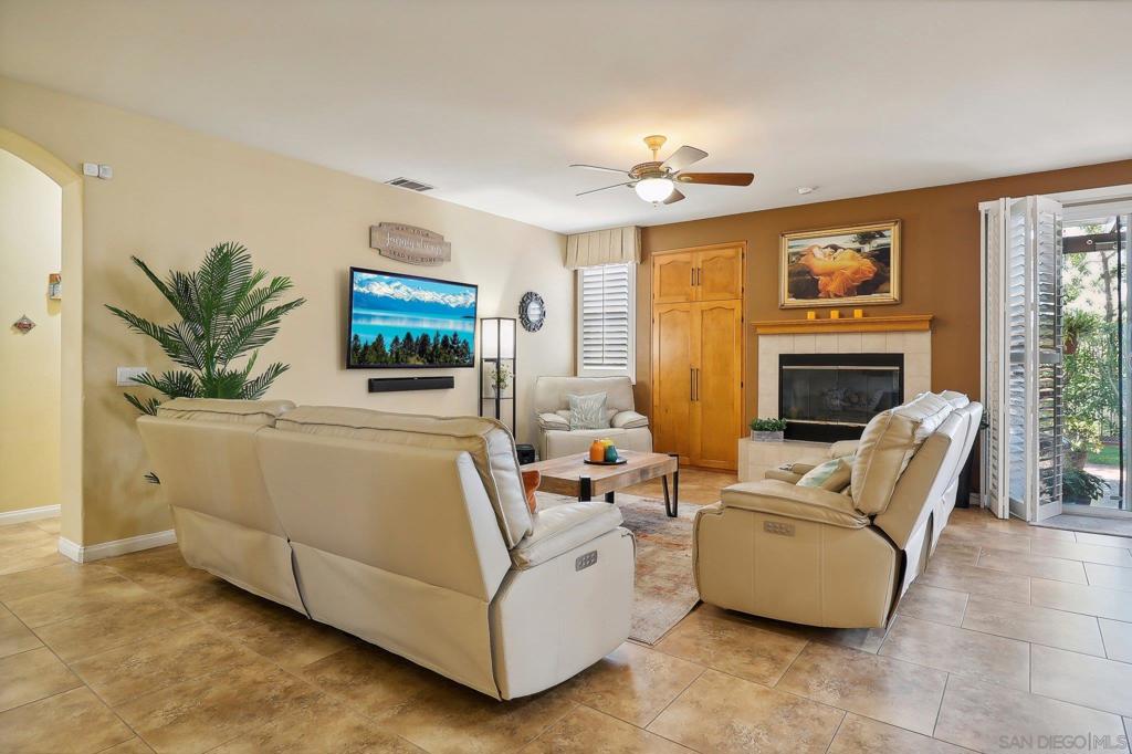 1094 Mount Dana Dr.