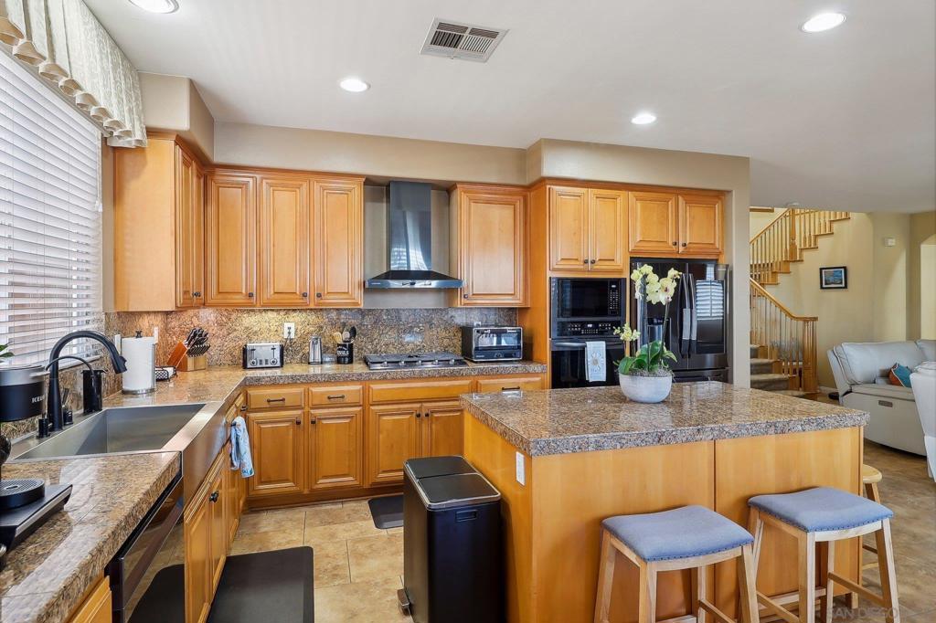 1094 Mount Dana Dr.