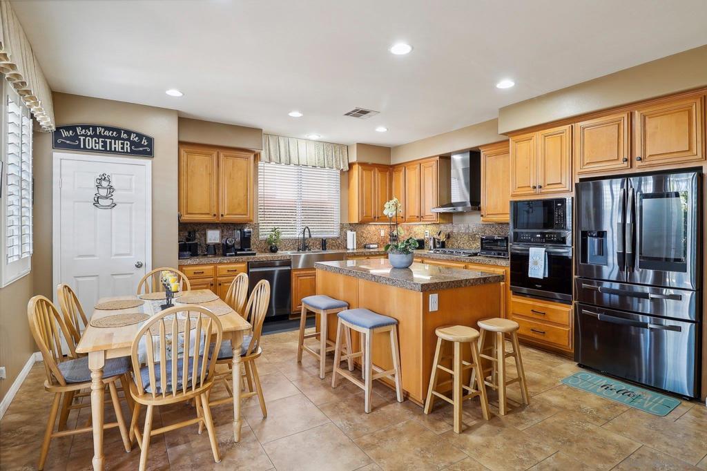 1094 Mount Dana Dr.