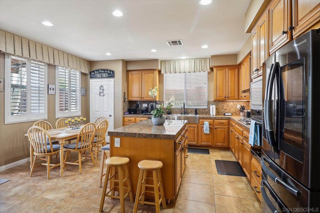1094 Mount Dana Dr.
