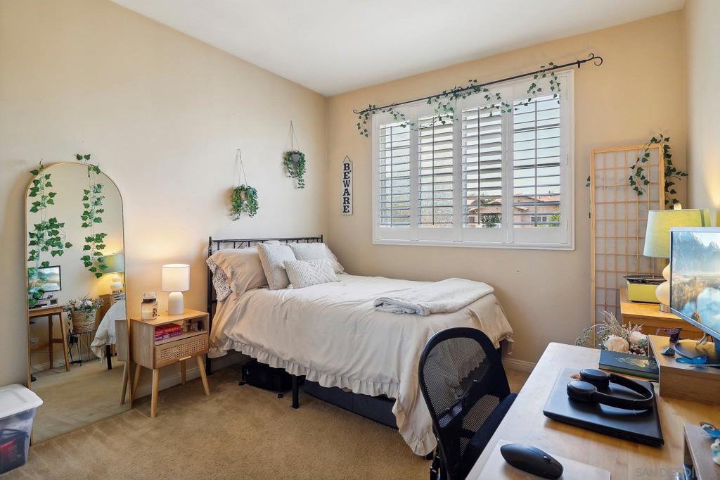 1094 Mount Dana Dr.