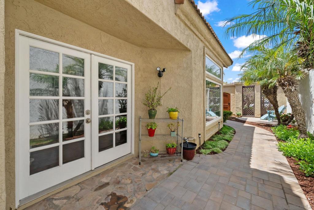 43 Port Royale Rd