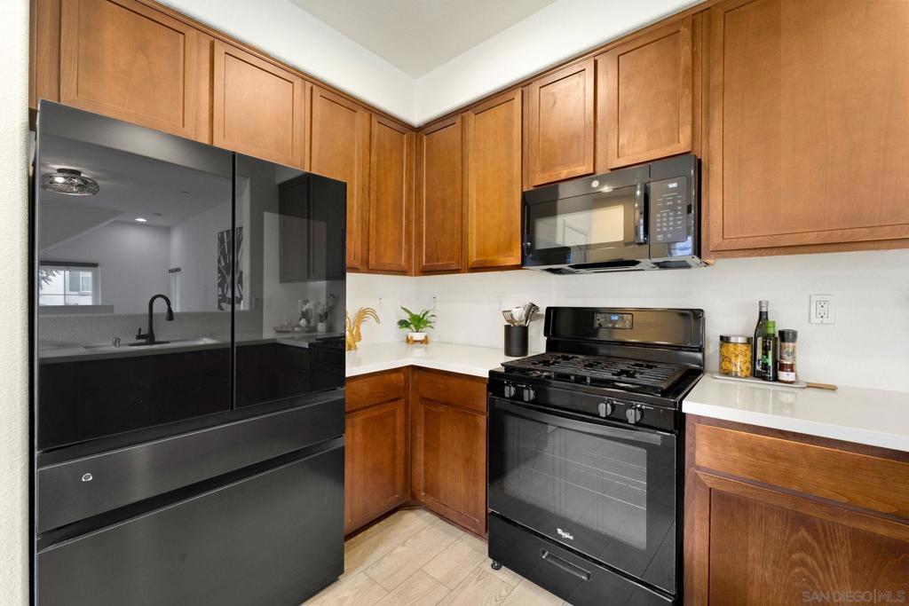 1627 Dunlin Ave 6