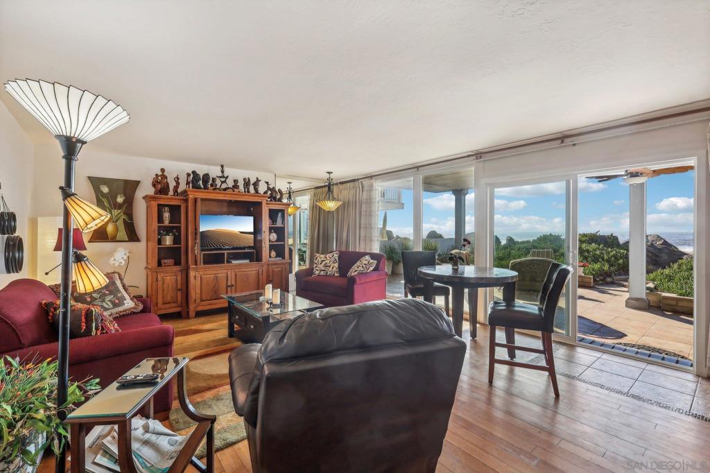 1352 Seacoast Dr