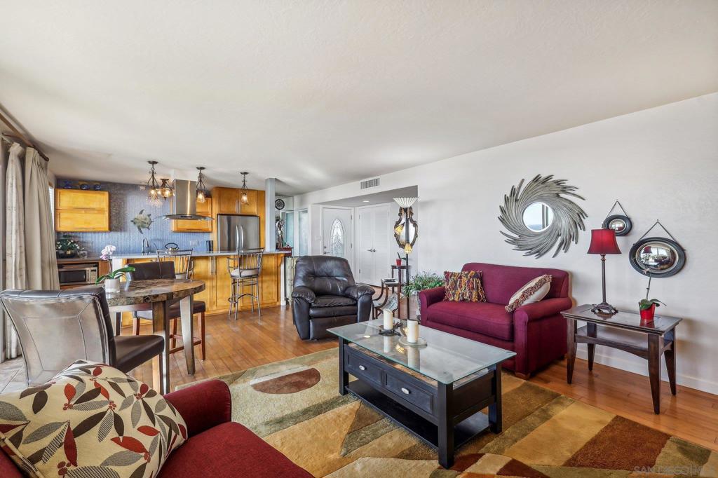 1352 Seacoast Dr