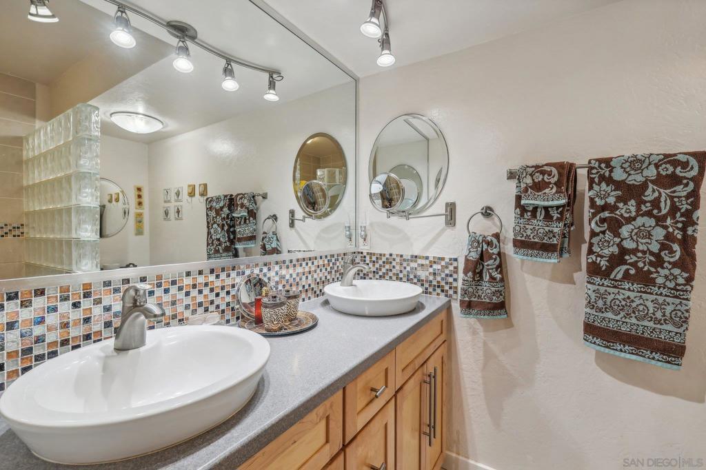 1352 Seacoast Dr