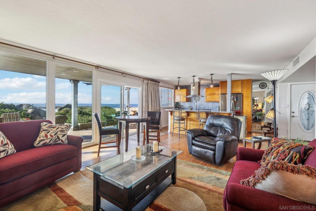 1352 Seacoast Dr