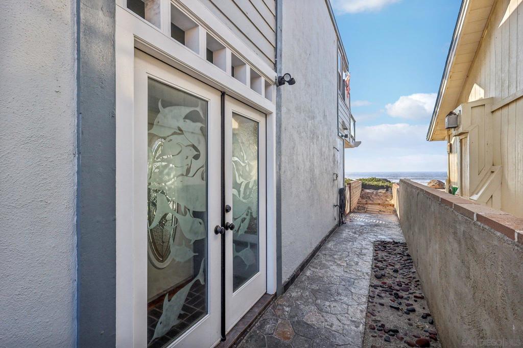 1352 Seacoast Dr