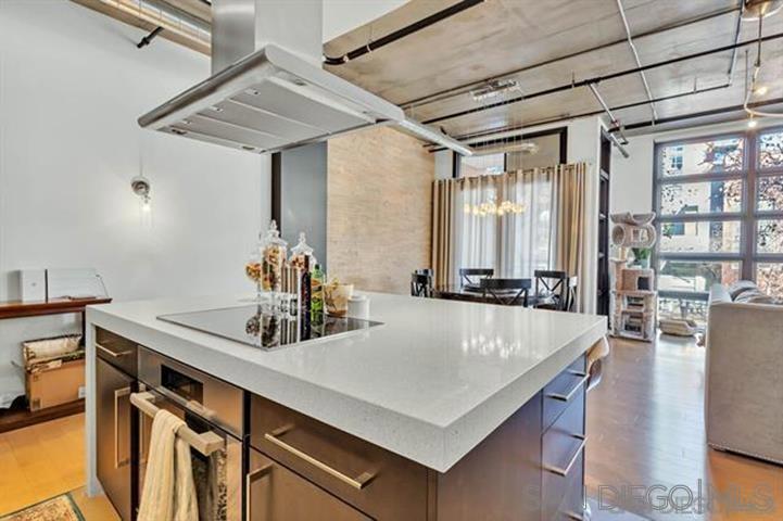 877 Island Ave 206