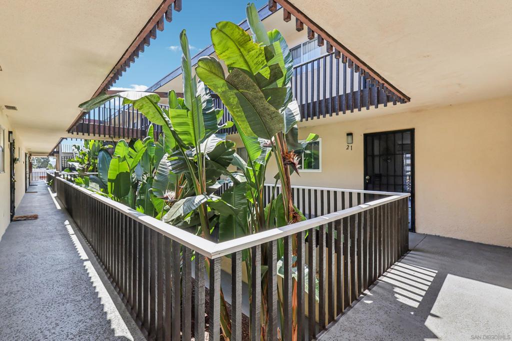 490 Fourth Ave 21